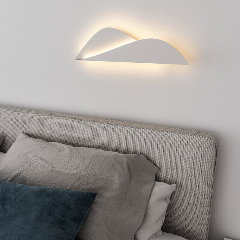 Minimalist Dimensional Peaks Design LED Wall Sconce Lamp
