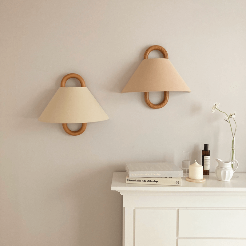 Modern Solid Wood Pleated Semicircle 1-Light Wall Sconce