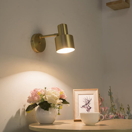 Minimalist Golden Metal Column 1-Light Wall Sconce Lamp