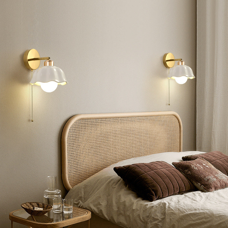 Modern Art Deco Flower Round 1-Light Wall Sconce Lamp