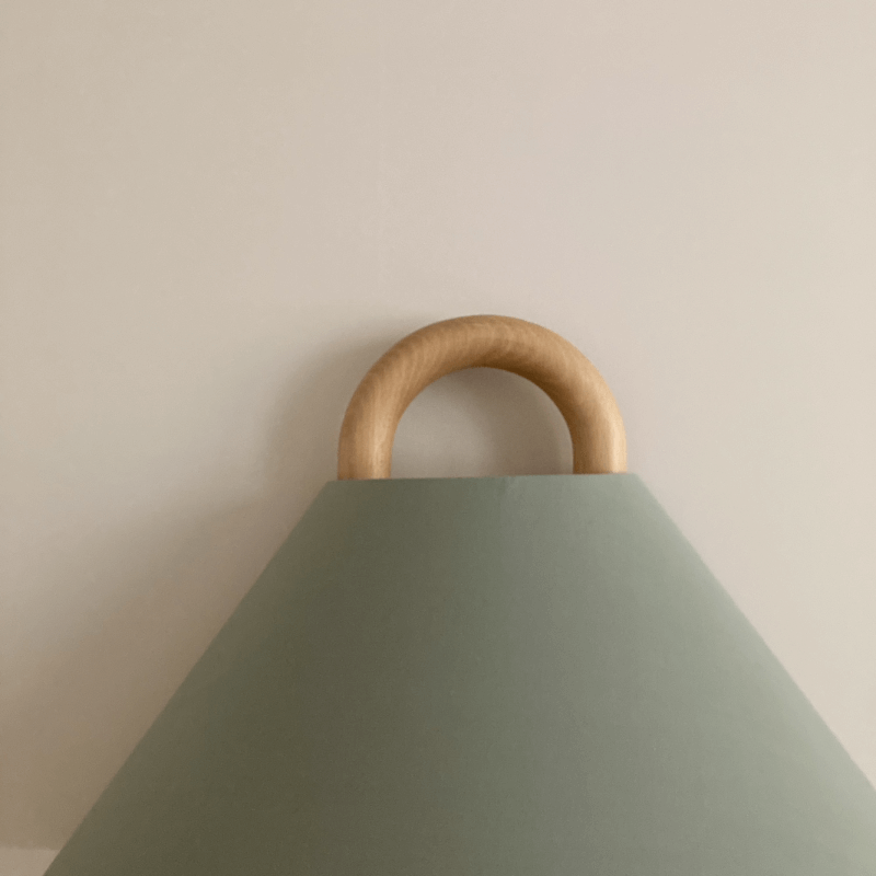 Modern Solid Wood Pleated Semicircle 1-Light Wall Sconce