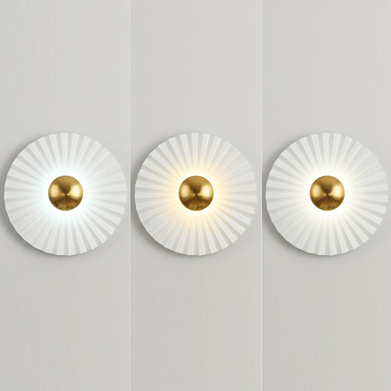 Creative Round Scallop Hardware LED Wall Sconce Lamp