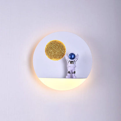 Creative Iron Resin Round Astronaut LED Wall Sconce Lamp