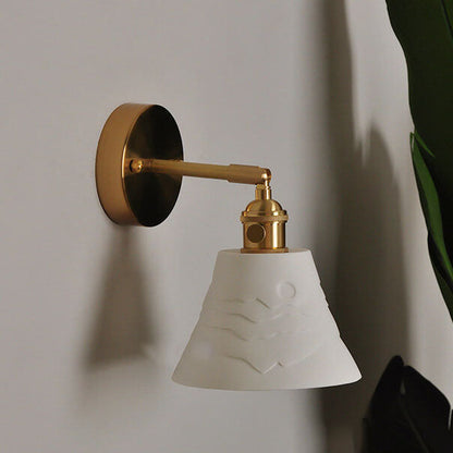 Minimalist Ceramic Mural Horn 1-Light Wall Sconce Lamp
