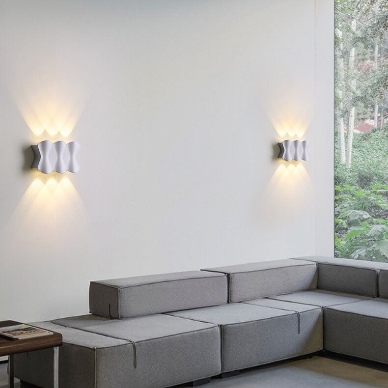 Simplicity Wave Aluminum LED Outdoor Wall Sconce Lamp