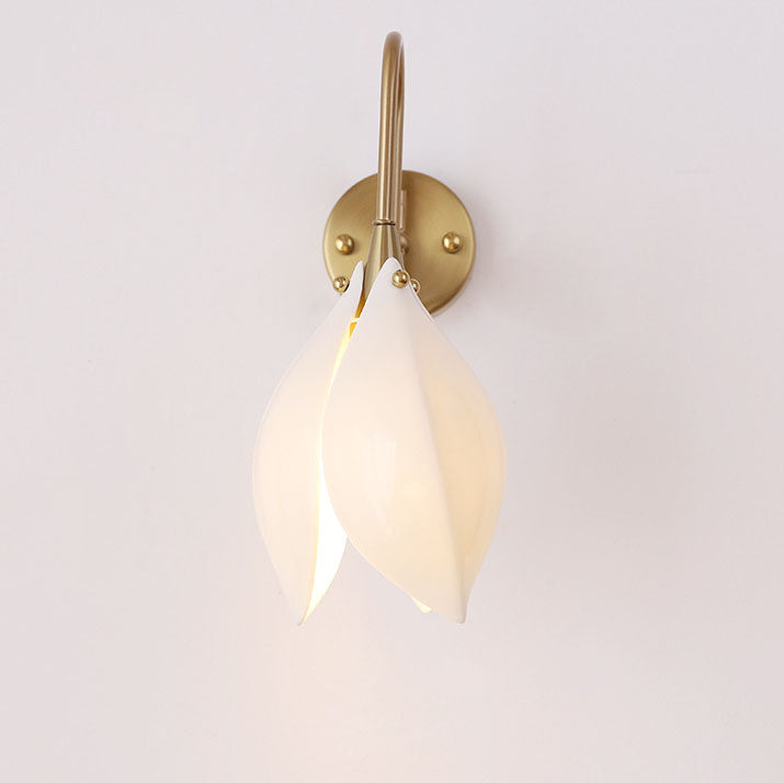 Ceramic Flower Shape Iron Frame 1-Light Wall Sconce Lamp