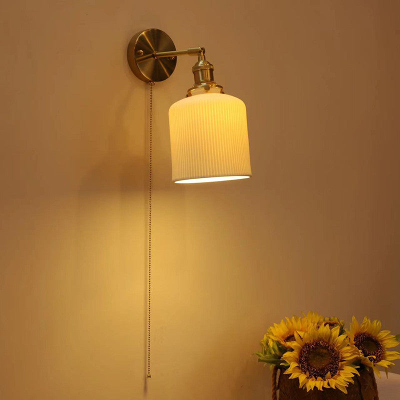 Simplicity Round 1-Light Vanity Light Wall Sconce Lamp