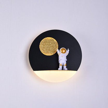 Creative Iron Resin Round Astronaut LED Wall Sconce Lamp