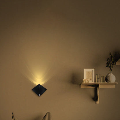 Modern PC Creative Stingray Design LED Wall Sconce Lamp