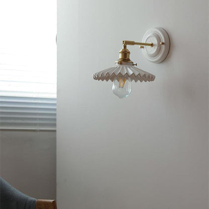Traditional Vintage Ceramic Brass 1-Light Wall Sconce
