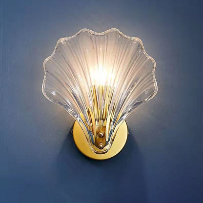 Shell Glass Brass Finish Frame 1-Light Wall Sconce Lamp