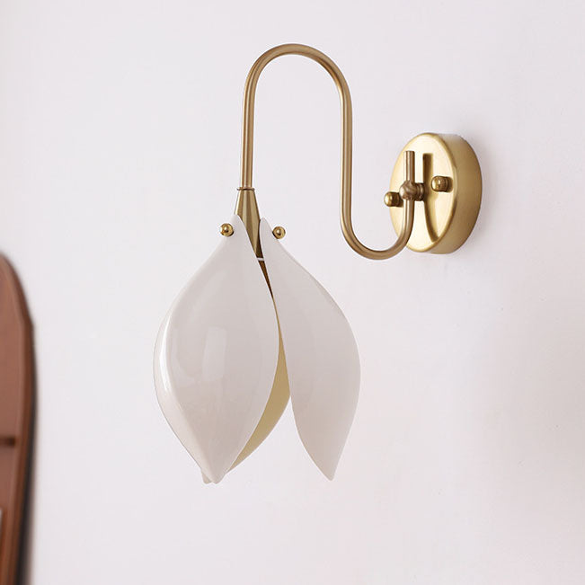 Ceramic Flower Shape Iron Frame 1-Light Wall Sconce Lamp