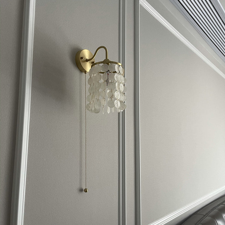 Round Shell Crystal Iron Frame 1-Light Wall Sconce Lamp