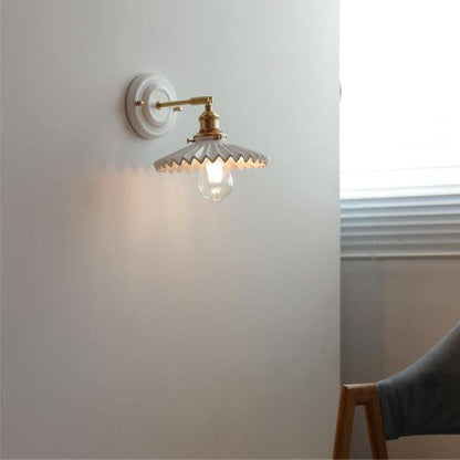Traditional Vintage Ceramic Brass 1-Light Wall Sconce