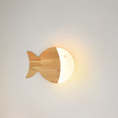 Nordic Creative Wood Art Small Fish LED Wall Sconce Lamp