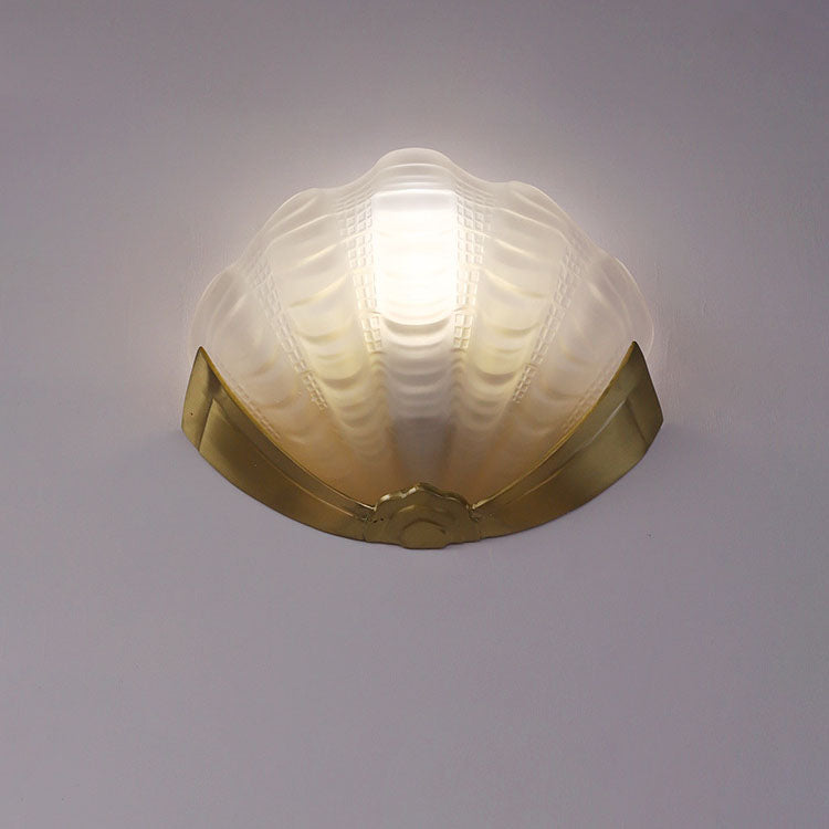 Modern Art Deco Shell Brass Glass 1-Light Wall Sconce Lamp