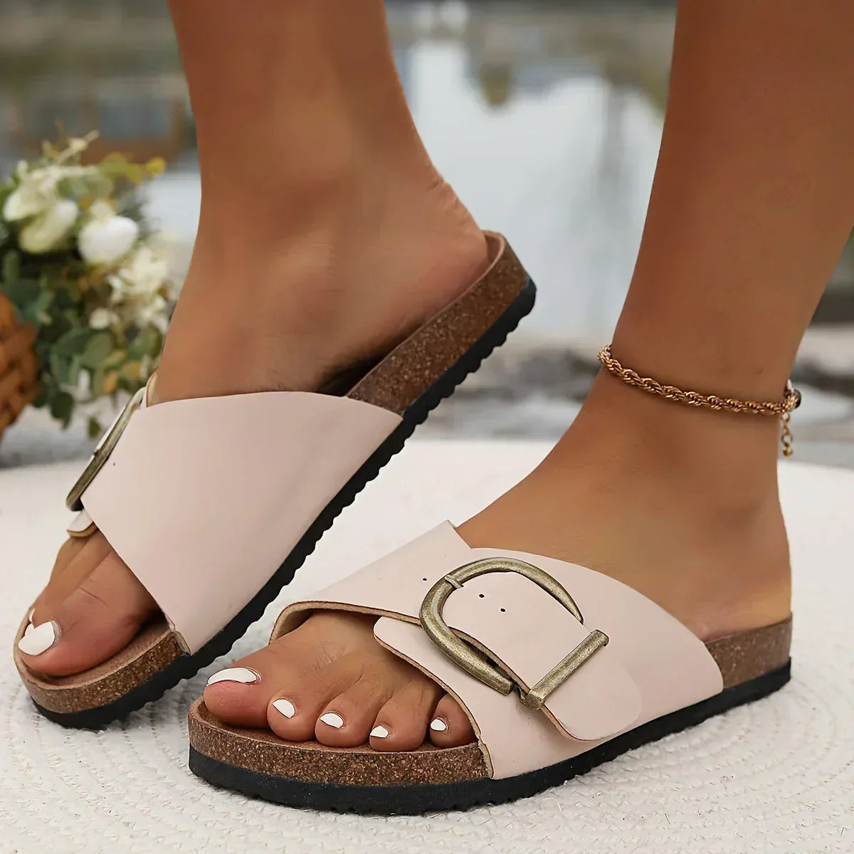 Women's Adjustable Cushioned Sandals with Buckle Straps