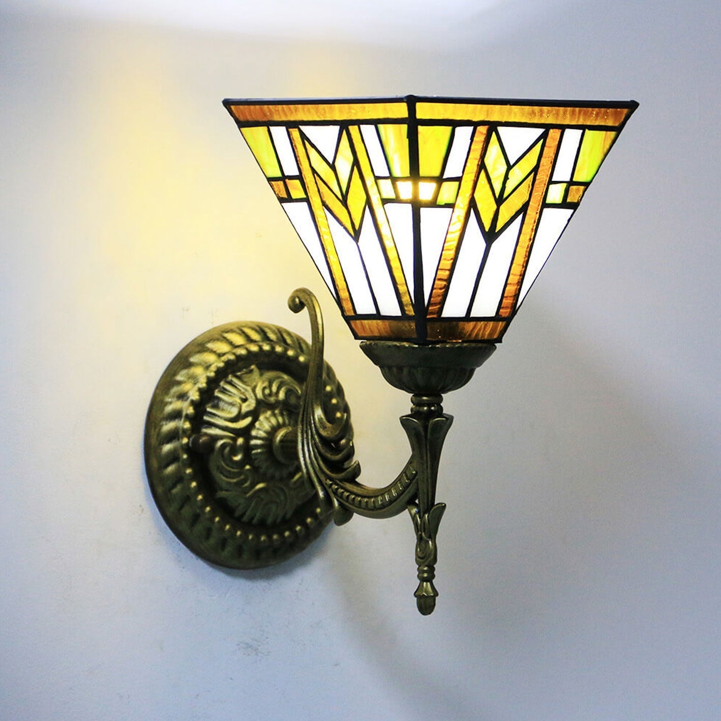 Tiffany Square Stained Glass 1-Light Wall Sconce Lamp