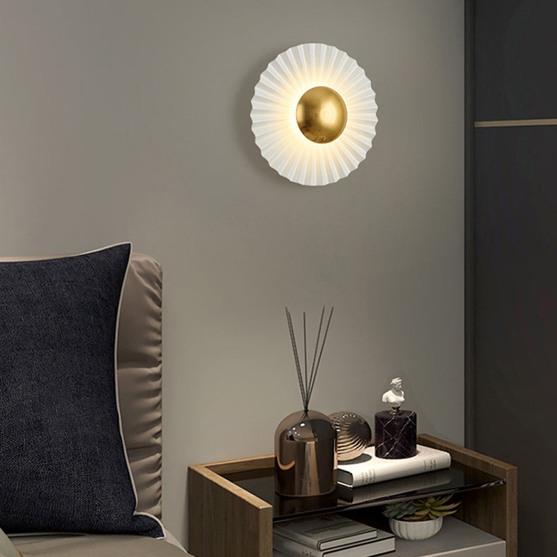 Creative Round Scallop Hardware LED Wall Sconce Lamp