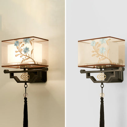 Chinese Embroidered Iron Fabric 1-Light Wall Sconce Lamp