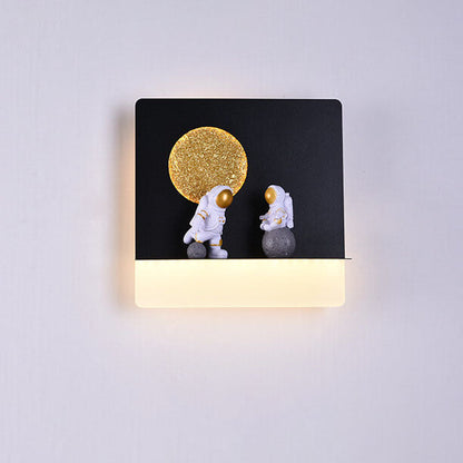 Creative Iron Resin Round Astronaut LED Wall Sconce Lamp