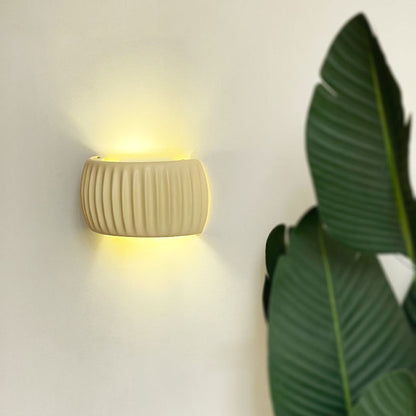 Cream Resin Semi-circular Shade 2-Light Wall Sconce Lamp