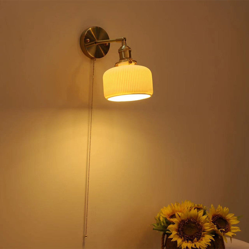 Simplicity Round 1-Light Vanity Light Wall Sconce Lamp