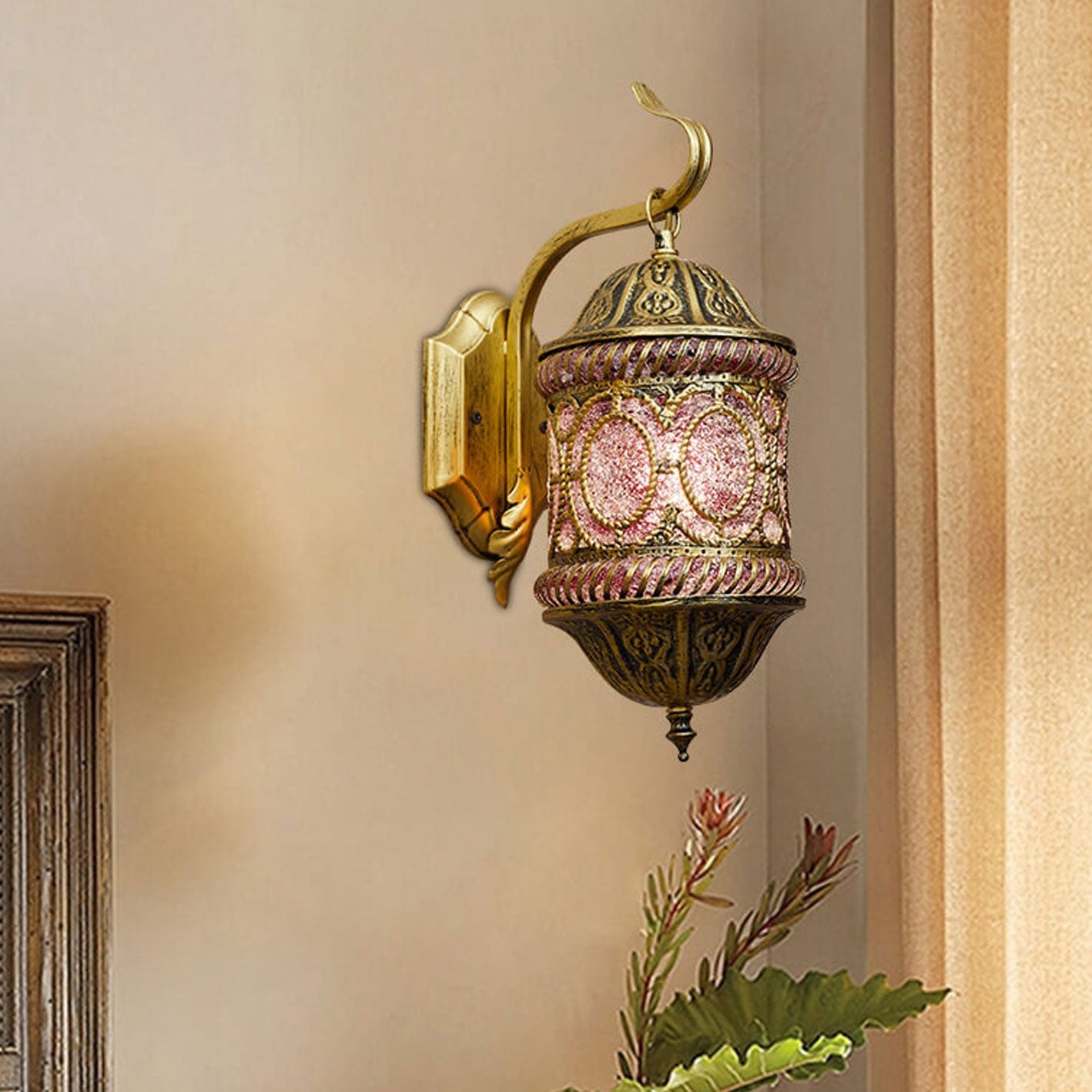 Southeast Style Hollow Iron Pink 1-Light Wall Sconce Lamp
