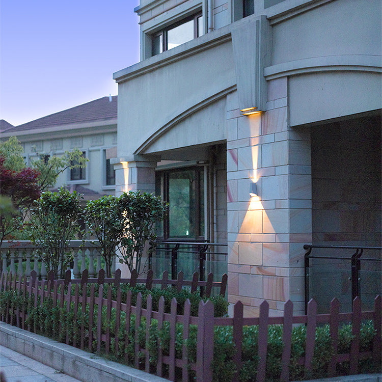 Trapezoidal Silicone PVC Lens LED Outdoor Wall Sconce Lamp