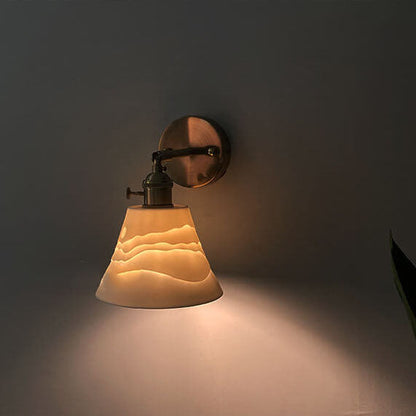 Minimalist Ceramic Mural Horn 1-Light Wall Sconce Lamp