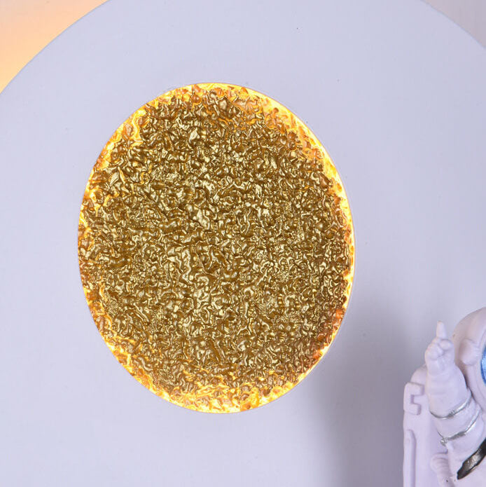Creative Iron Resin Round Astronaut LED Wall Sconce Lamp