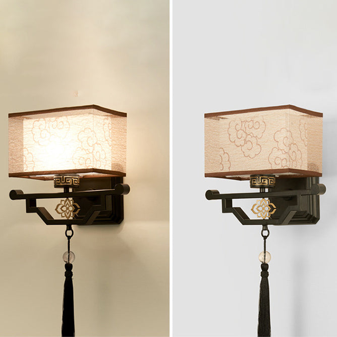 Chinese Embroidered Iron Fabric 1-Light Wall Sconce Lamp