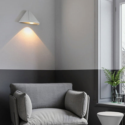 Triangle Aluminum Lens Frosted LED Outdoor Wall Sconce Lamp