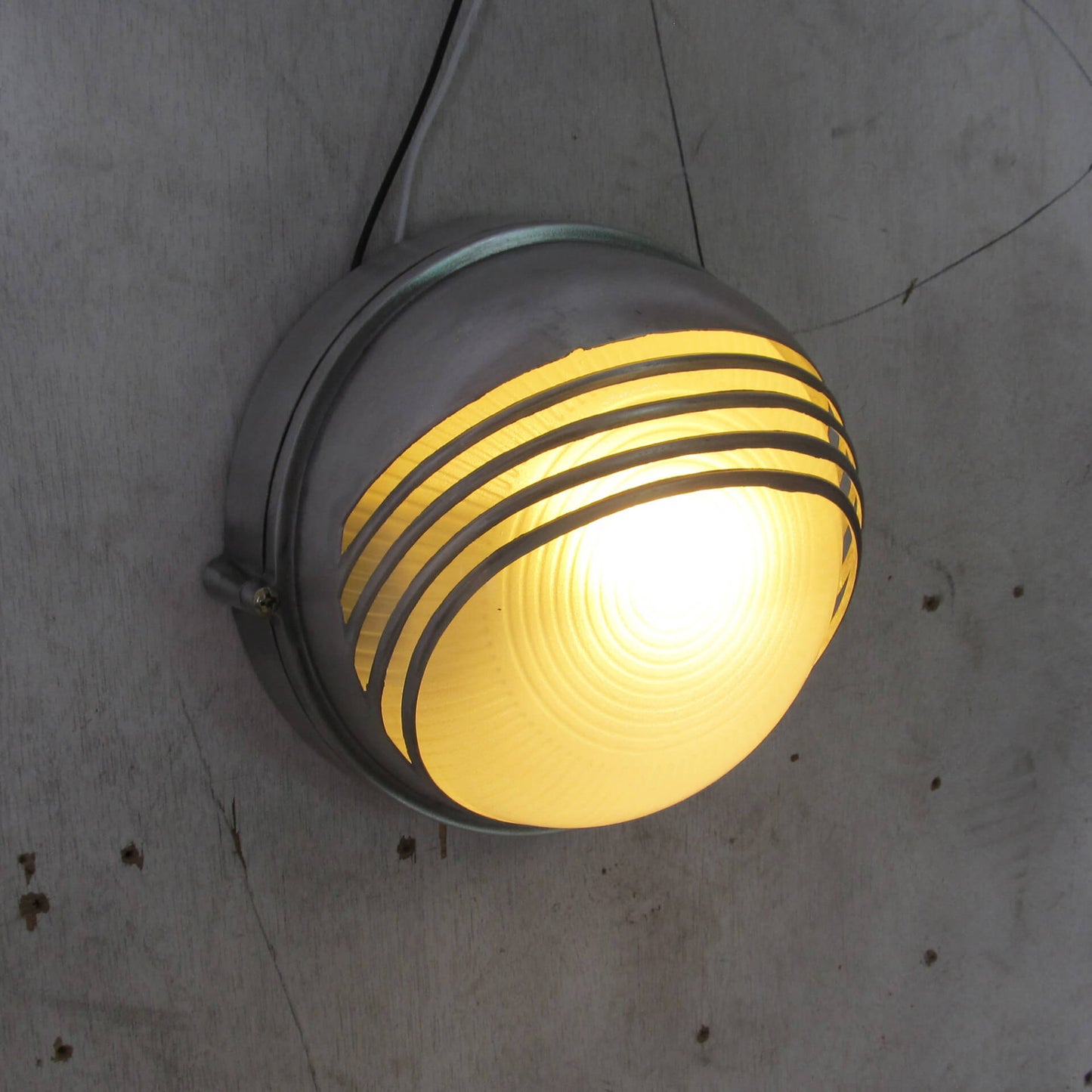 Glass Zinc Alloy Half Round 1-Light Wall Sconce Lamp