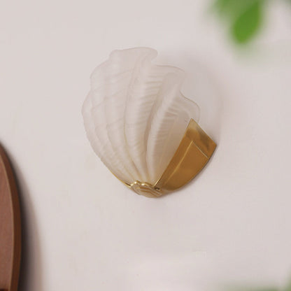 Modern Art Deco Shell Brass Glass 1-Light Wall Sconce Lamp