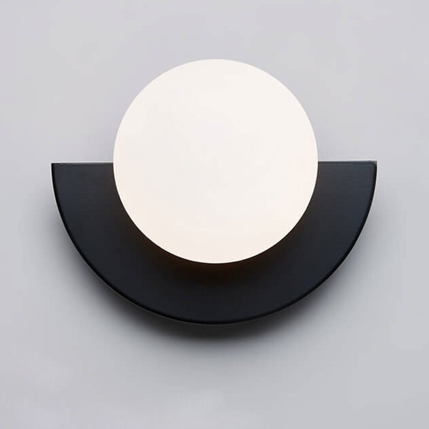 Modern Minimalist Glass Globe 1-Light Wall Sconce