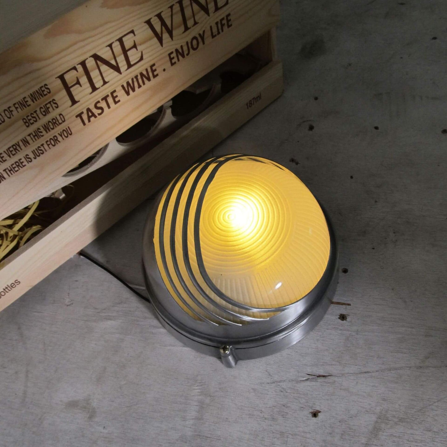 Glass Zinc Alloy Half Round 1-Light Wall Sconce Lamp