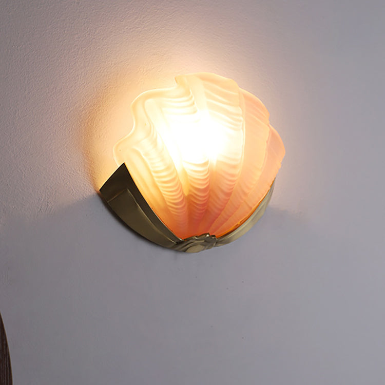 Modern Art Deco Shell Brass Glass 1-Light Wall Sconce Lamp