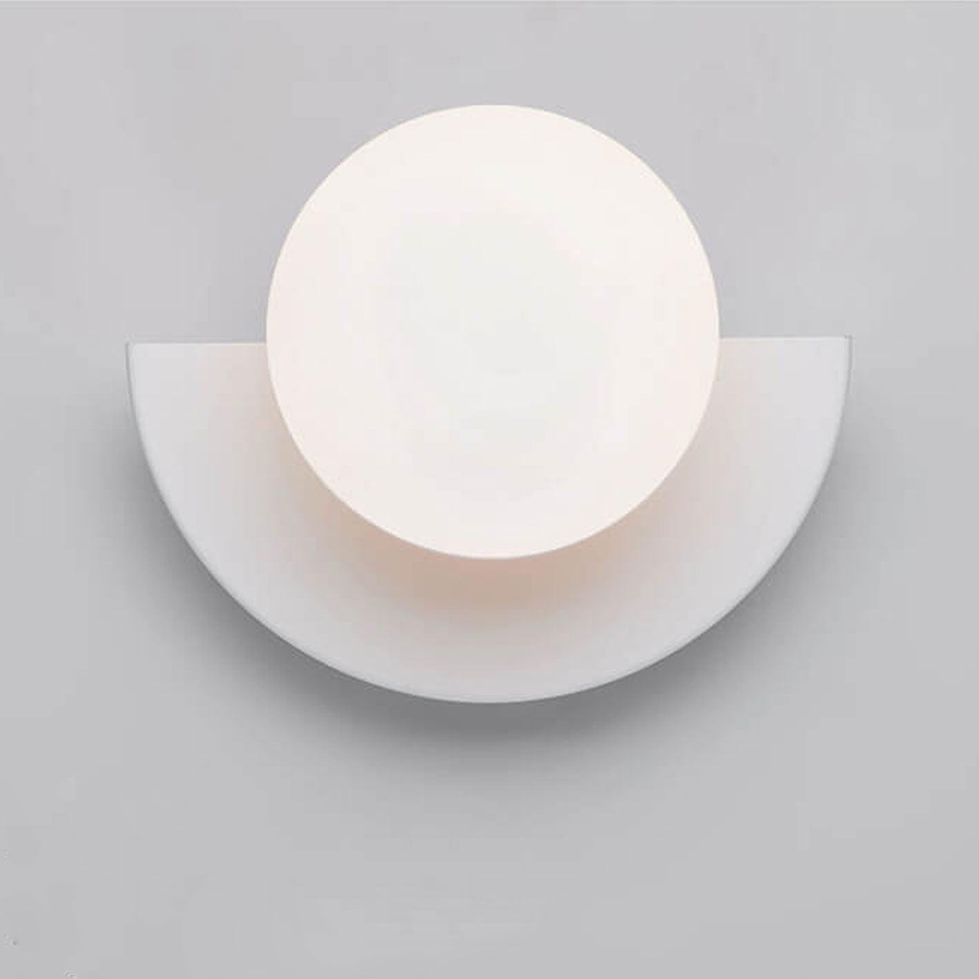 Modern Minimalist Glass Globe 1-Light Wall Sconce