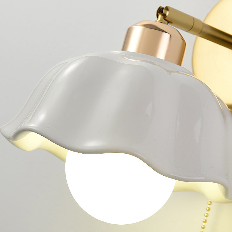 Modern Art Deco Flower Round 1-Light Wall Sconce Lamp