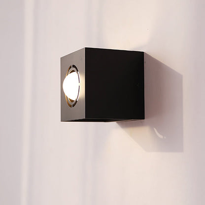 Modern Minimalist Square Iron 1-Light Wall Sconce Lamp