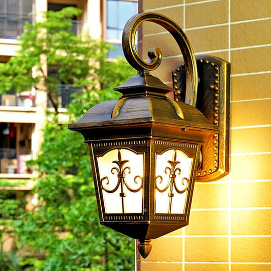 European-style Lantern Outdoor Waterproof Wall Sconce Lamp