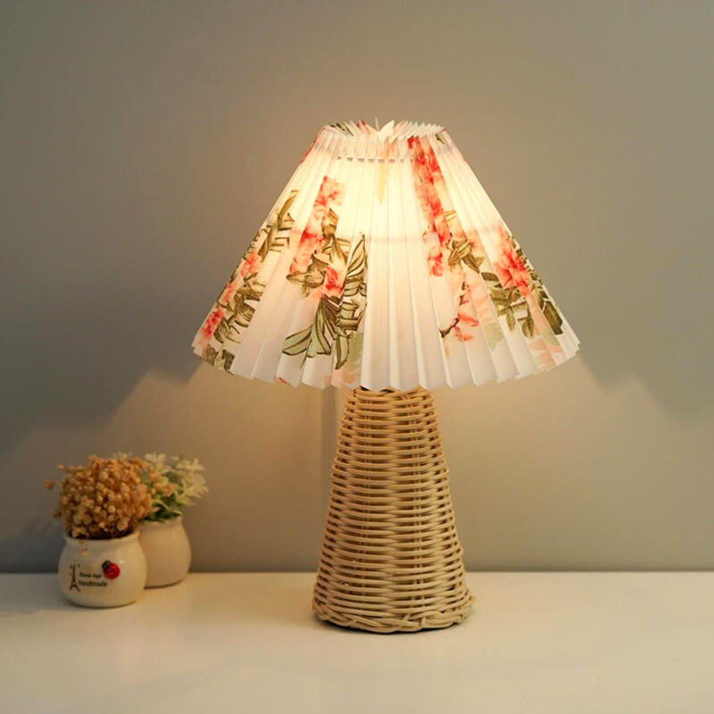 Vintage Pleated Fabric Table Lamp