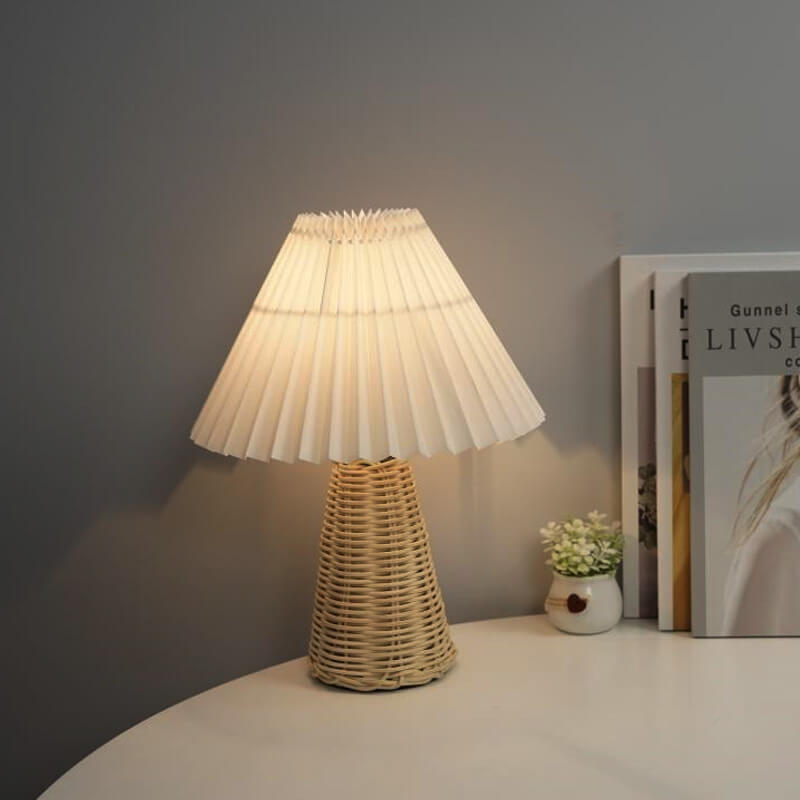 Vintage Pleated Fabric Table Lamp