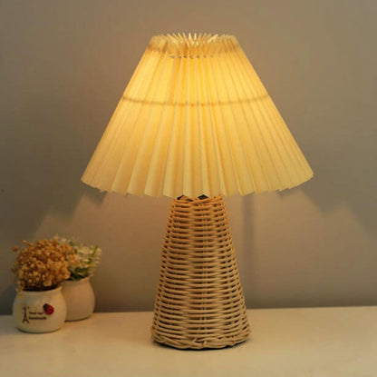 Vintage Pleated Fabric Table Lamp