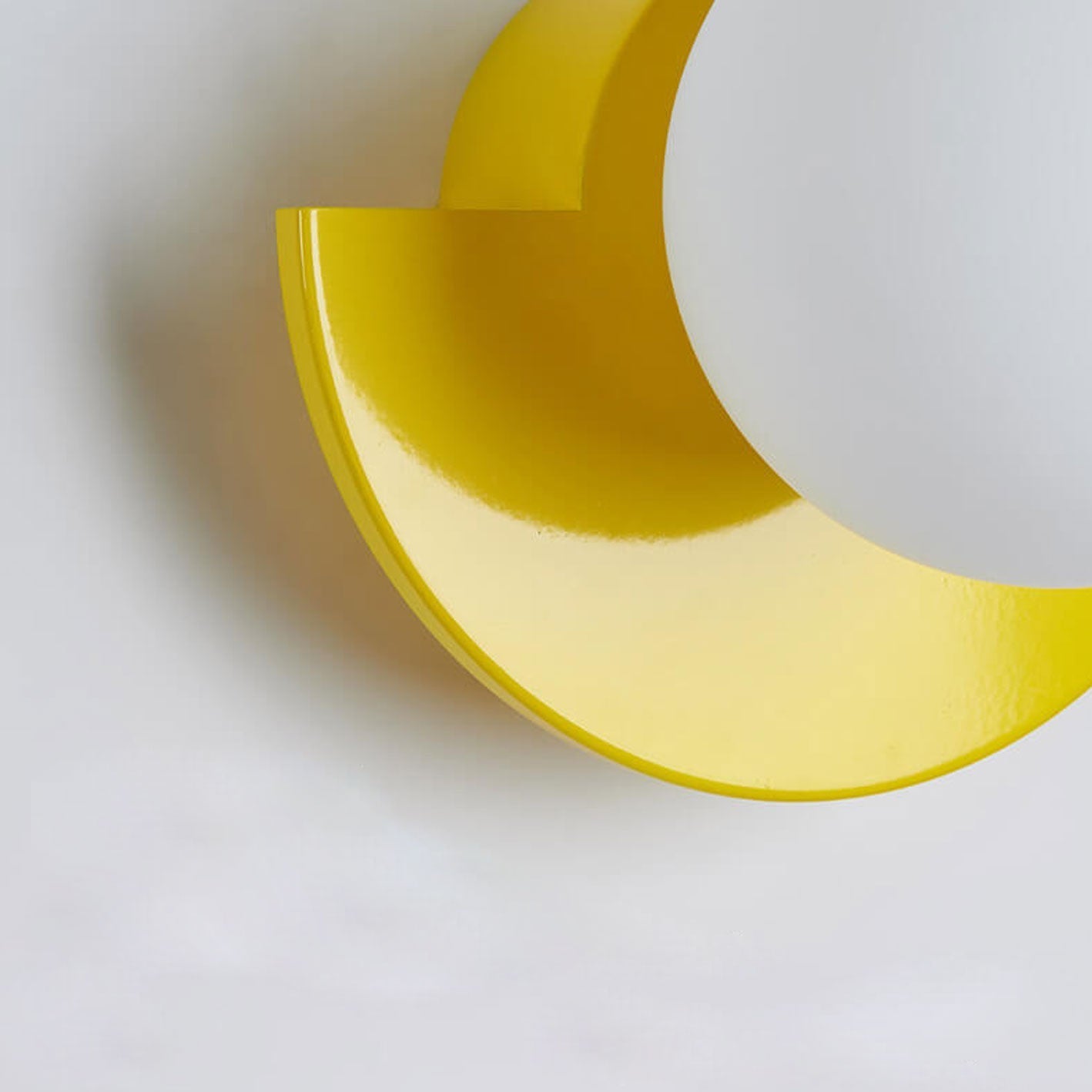 Modern Minimalist Glass Globe 1-Light Wall Sconce