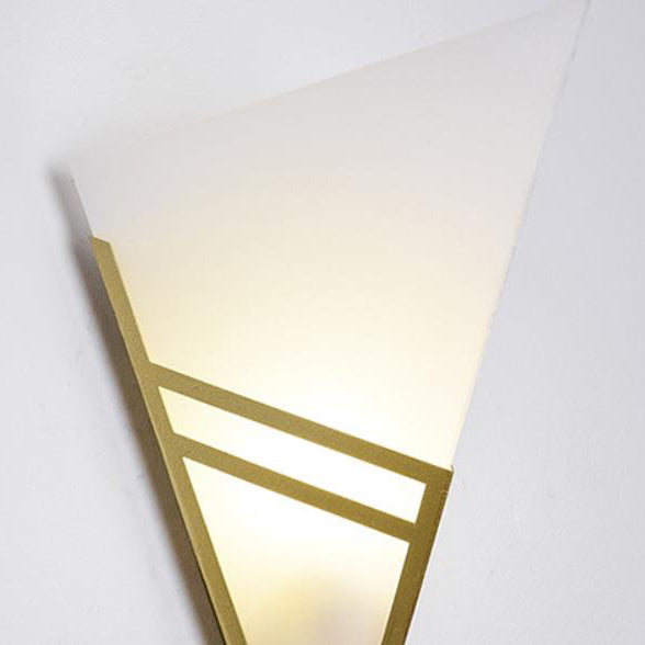 Nordic Iron Triangles Geometry 1-Light Wall Sconce Lamp