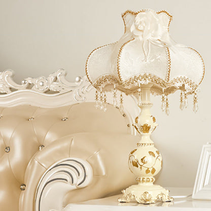 Traditional Fabric Vase Table Lamp