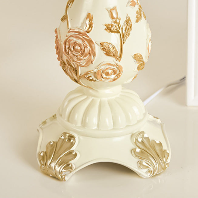 Traditional Fabric Vase Table Lamp