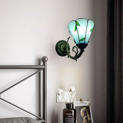 Tiffany Flower Iron Stained Glass 1-Light Wall Sconce Lamp